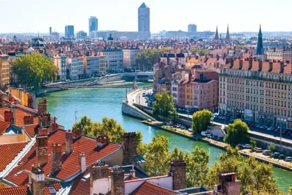 LYON